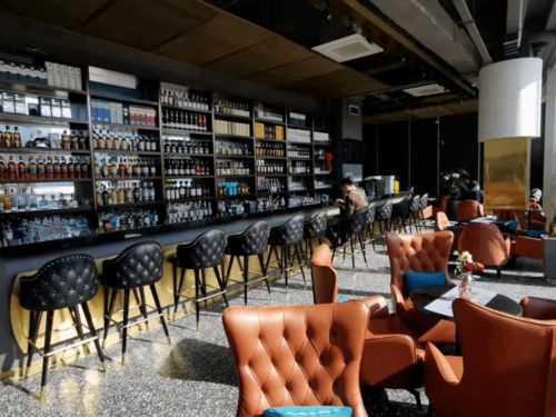 春節(jié)不打烊 服務不斷檔｜湖畔中心商家暖心獻禮，會務服務伴您喜迎新春