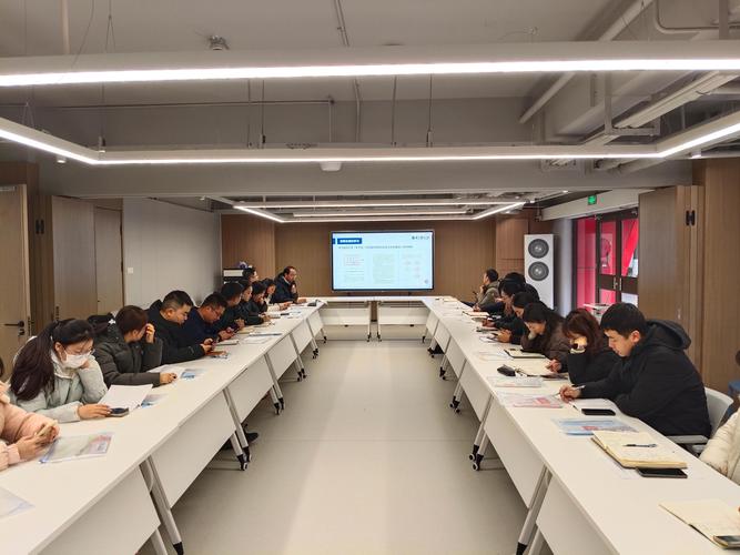 我校召開2025年度餐飲管理工作會議